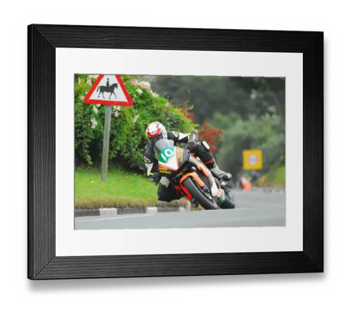 Framed Print : Barry Lee Evans (Kawasaki) 2016 Supertwin Manx Grand Prix Framed Print : Barry Lee Evans (Kawasaki) 2016 Supertwin Manx Grand Prix