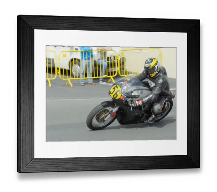 Framed Print : Edward Poole (Norton) 2016 Senior Classic TT