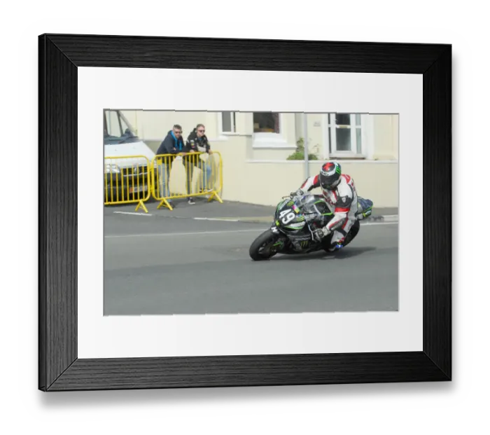 Framed Print : Robert Nelson (Suzuki) 2016 Junior Manx Grand Prix Framed Print : Robert Nelson (Suzuki) 2016 Junior Manx Grand Prix