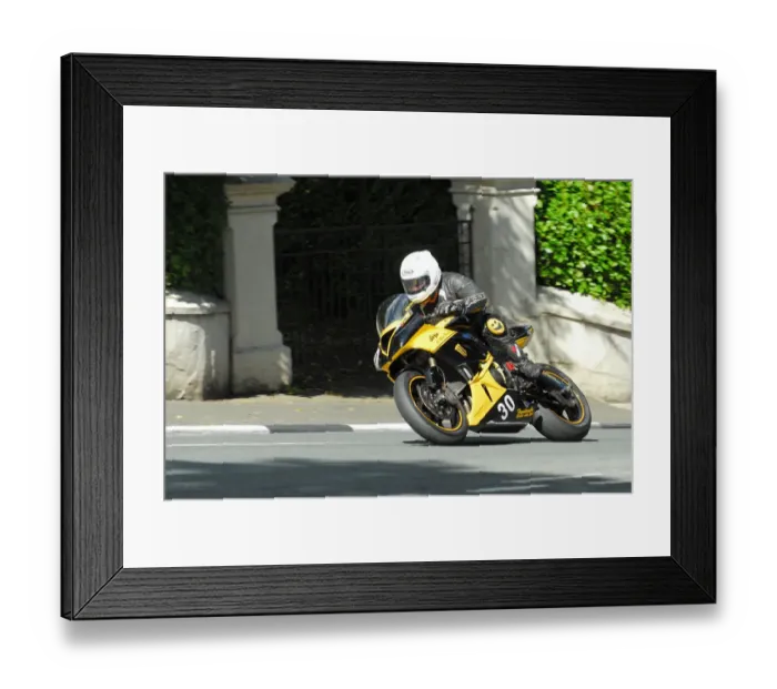 Framed Print : Shaun Evans (Kawasaki) 2016 Junior Manx Grand Prix Framed Print : Shaun Evans (Kawasaki) 2016 Junior Manx Grand Prix