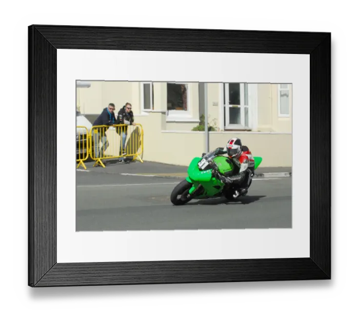 Framed Print : David Combrinck (Kawasaki) 2016 Junior Manx Grand Prix Framed Print : David Combrinck (Kawasaki) 2016 Junior Manx Grand Prix