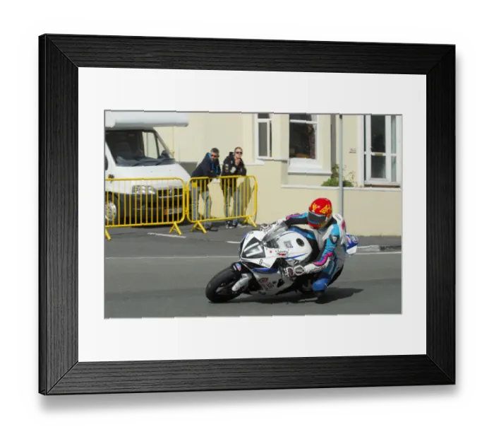 Framed Print : Joe Ackroyd (Suzuki) 2016 Junior Manx Grand Prix Framed Print : Joe Ackroyd (Suzuki) 2016 Junior Manx Grand Prix