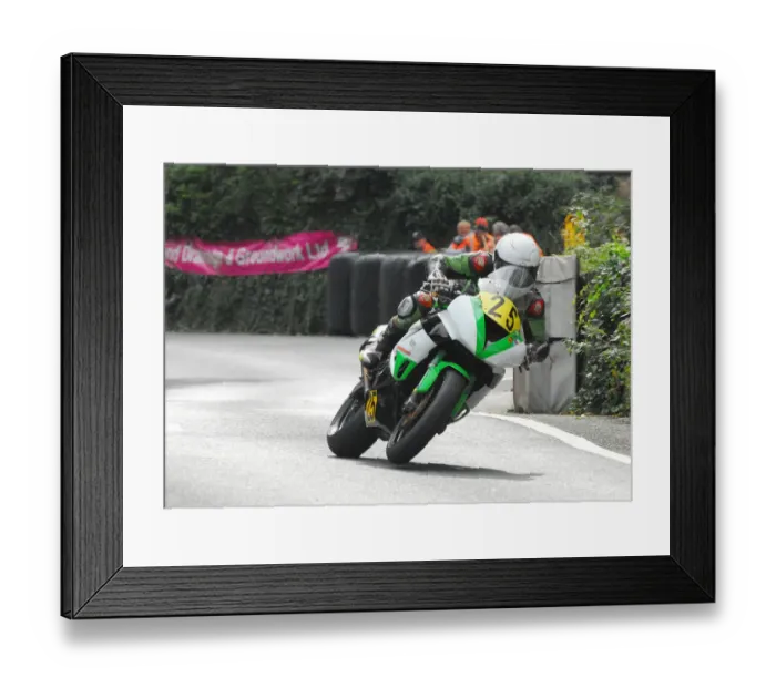 Framed Print : Chris Cook (Kawasaki) 2016 Senior Manx Grand Prix