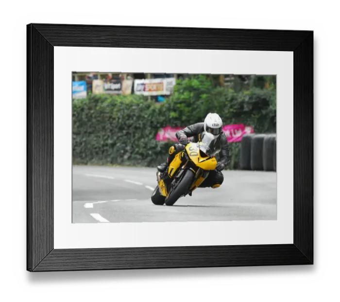 Framed Print : Shaun Evans (Kawasaki) 2016 Senior Manx Grand Prix Framed Print : Shaun Evans (Kawasaki) 2016 Senior Manx Grand Prix