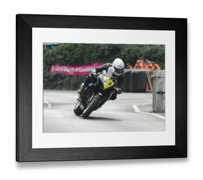 Framed Print : Thomas Gottschalk (Suzuki) 2016 Senior Manx Grand Prix Framed Print : Thomas Gottschalk (Suzuki) 2016 Senior Manx Grand Prix