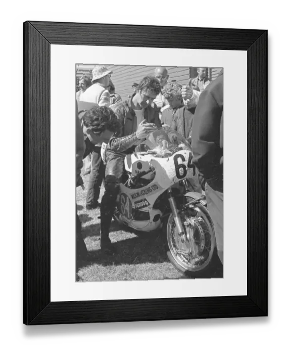 Framed Print : Roger Sutcliffe (Yamaha) 1975 Junior TT Framed Print : Roger Sutcliffe (Yamaha) 1975 Junior TT