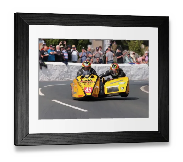 Framed Print : Derek Lynch & Anthony Mcdonnell (DMR Suzuki) 2022 Southern 100 Framed Print : Derek Lynch & Anthony Mcdonnell (DMR Suzuki) 2022 Southern 100