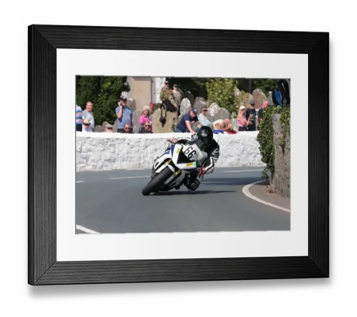 Framed Print : Stephen Tobin (Kawasaki) 2022 Southern 100 Framed Print : Stephen Tobin (Kawasaki) 2022 Southern 100