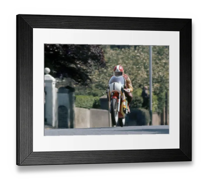 Framed Print : Tony Rutter (Yamaha) 1975 Lightweight TT Framed Print : Tony Rutter (Yamaha) 1975 Lightweight TT