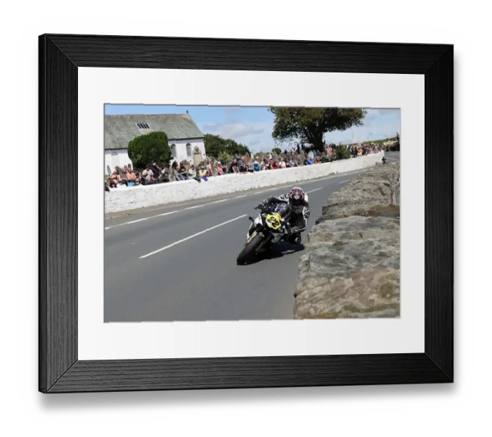 Framed Print : Paul Jordan (Yamaha) 2022 Southern 100 Framed Print : Paul Jordan (Yamaha) 2022 Southern 100