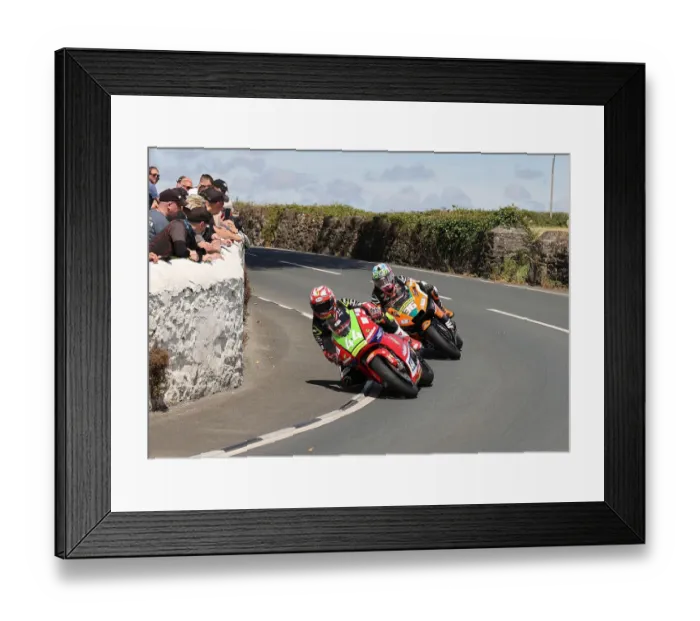 Framed Print : Rob Hodson (Kawasaki) and Jamie Coward (Kawasaki) 2022 Southern 100 Framed Print : Rob Hodson (Kawasaki) and Jamie Coward (Kawasaki) 2022 Southern 100