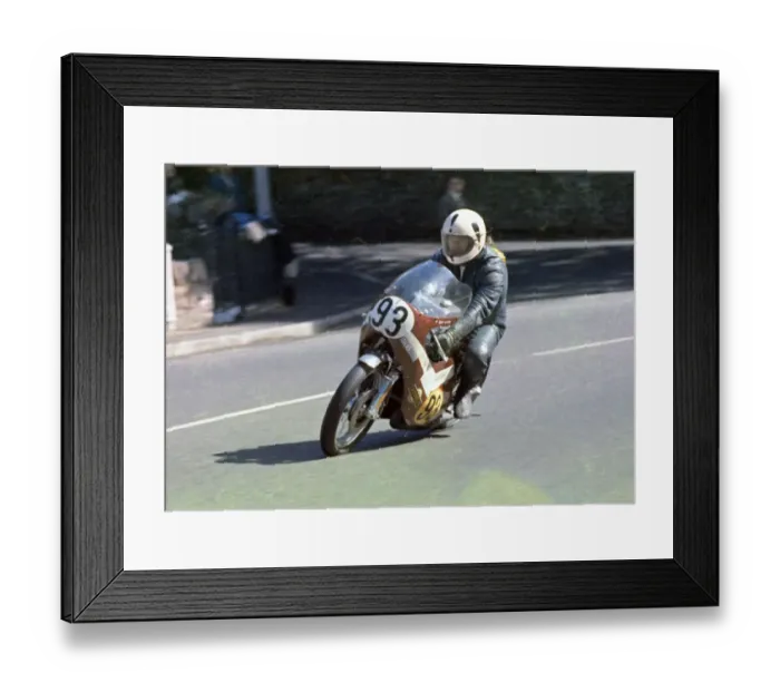 Framed Print : Terry McKane (Seeley Suzuki) 1972 Senior Manx Grand Prix Framed Print : Terry McKane (Seeley Suzuki) 1972 Senior Manx Grand Prix