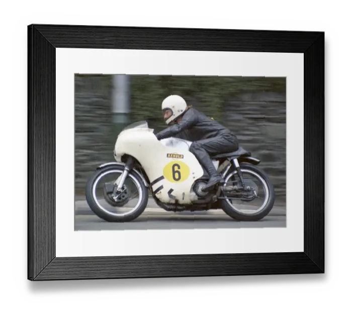 Framed Print : Frank Higginson (Norton) 1974 Senior Manx Grand Prix Framed Print : Frank Higginson (Norton) 1974 Senior Manx Grand Prix