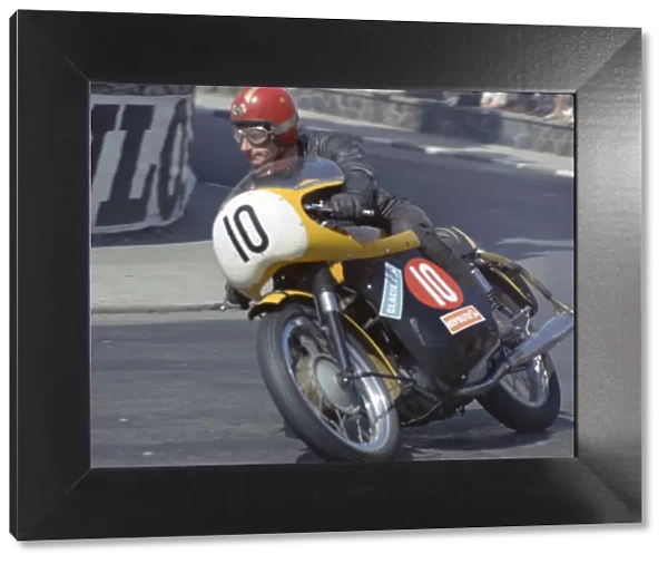 Roger Bowring (Triumph)at Ramsey 1969 Production TT