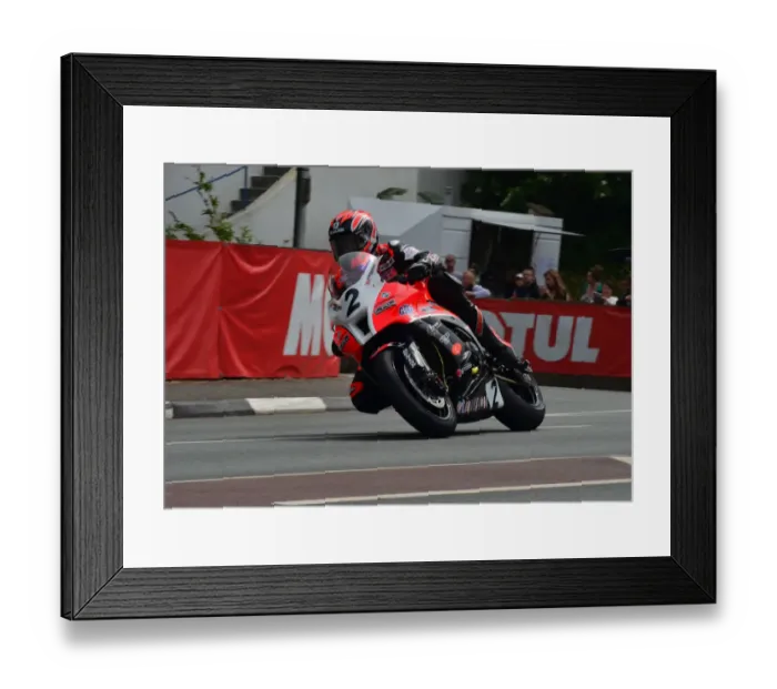Framed Print : Ryan Farquhar (Kawasaki) at Quarter Bridge 2012 Formula One TT Framed Print : Ryan Farquhar (Kawasaki) at Quarter Bridge 2012 Formula One TT