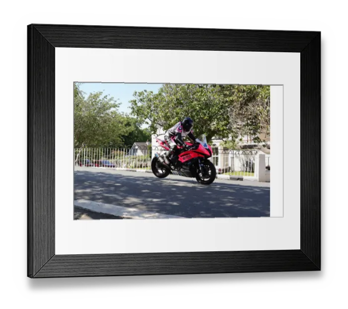 Framed Print : Jim Hodson (Yamaha) on Ballaugh Bridge 2019 Supersport TT Framed Print : Jim Hodson (Yamaha) on Ballaugh Bridge 2019 Supersport TT