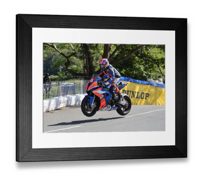 Framed Print : Paul Williams (BMW) on Ballaugh Bridge 2019 Superstock TT Framed Print : Paul Williams (BMW) on Ballaugh Bridge 2019 Superstock TT