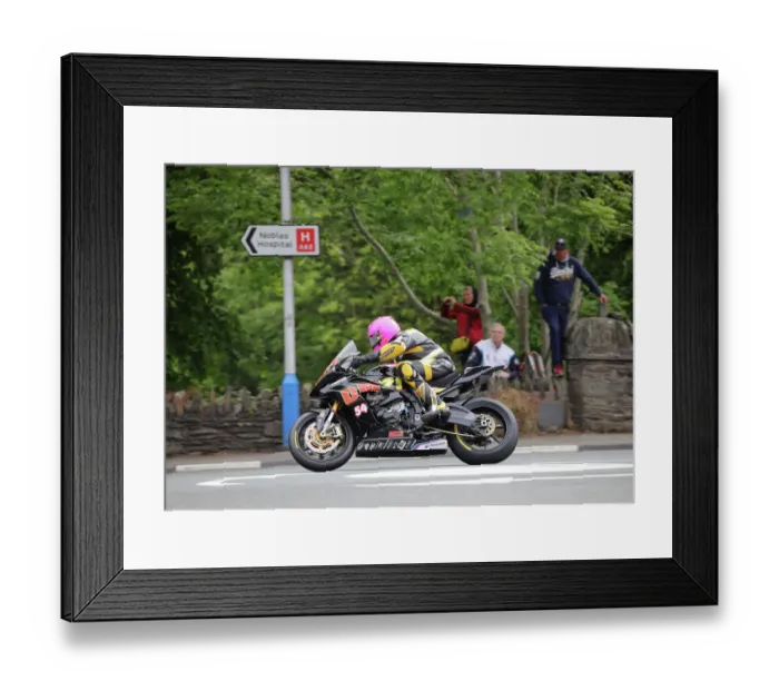Framed Print : Irish Davy Morgan (BMW) at Quarter Bridge 2019 Superbike TT Framed Print : Irish Davy Morgan (BMW) at Quarter Bridge 2019 Superbike TT