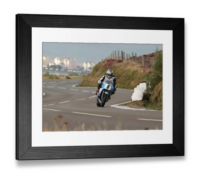 Framed Print : Michael Dunlop Suzuki 2022 Classic Superbike Manx Grand Prix Framed Print : Michael Dunlop Suzuki 2022 Classic Superbike Manx Grand Prix