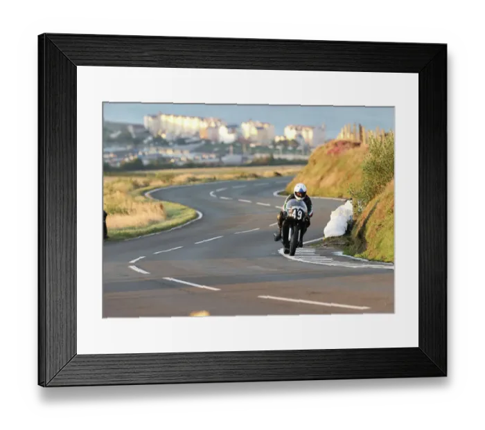 Framed Print : Mick Moreton Seeley 2022 Senior Classic Manx Grand Prix Framed Print : Mick Moreton Seeley 2022 Senior Classic Manx Grand Prix