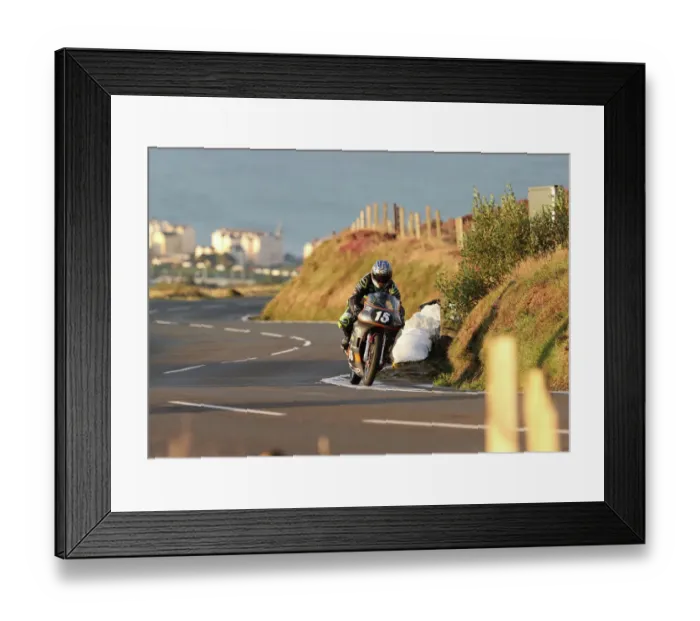 Framed Print : Rob Hodson Honda 2022 Senior Classic Manx Grand Prix Framed Print : Rob Hodson Honda 2022 Senior Classic Manx Grand Prix