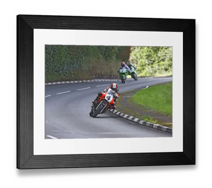 Framed Print : Michael Rutter Suzuki Classic Superbike Manx Grand Prix Framed Print : Michael Rutter Suzuki Classic Superbike Manx Grand Prix
