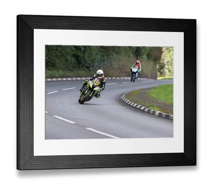 Framed Print : Kieran Brockie (Yamaha) at Quarry Bends 2022 Senior Manx Grand Prix Framed Print : Kieran Brockie (Yamaha) at Quarry Bends 2022 Senior Manx Grand Prix