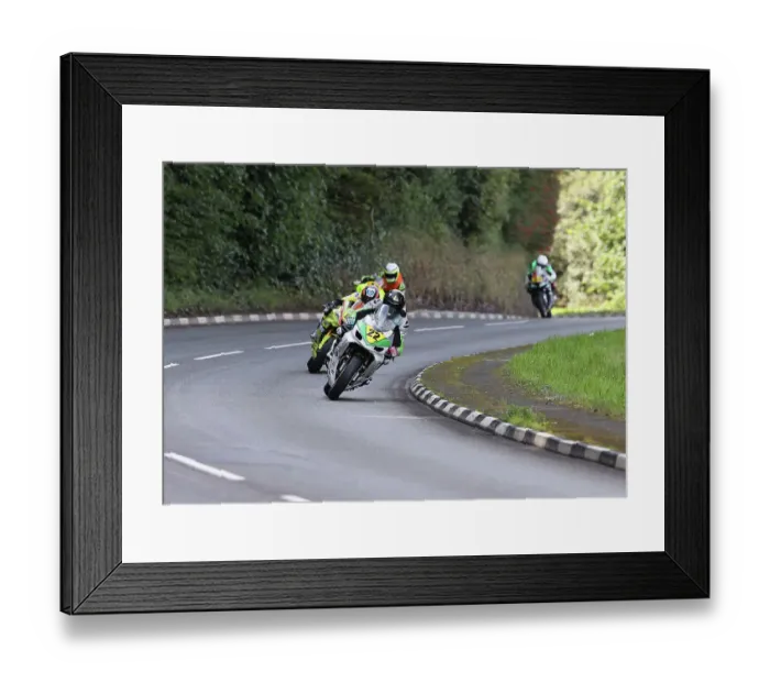 Framed Print : Jim Barnett (Suzuki) at Quarry Bends 2022 Senior Manx Grand Prix Framed Print : Jim Barnett (Suzuki) at Quarry Bends 2022 Senior Manx Grand Prix
