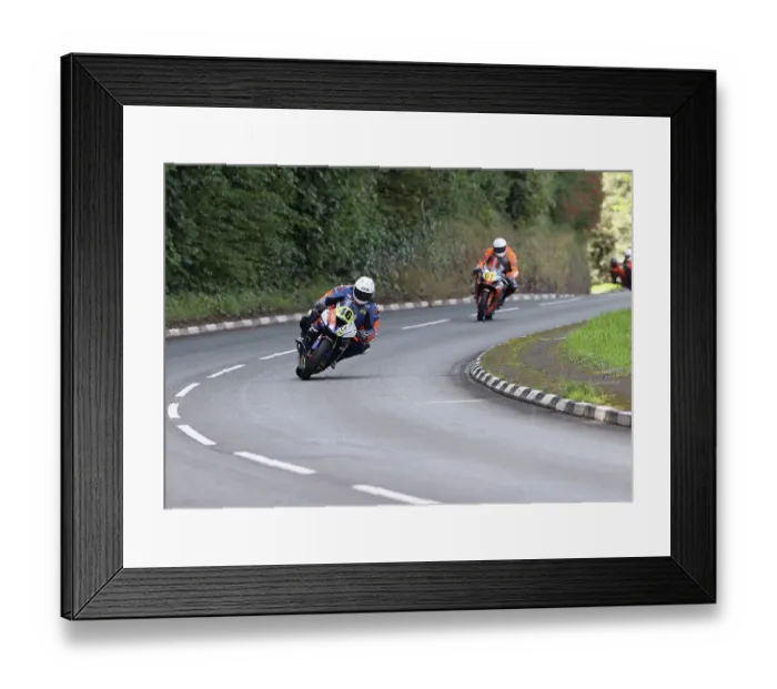 Framed Print : Benjamin Plant (Kawasaki) at Quarry Bends 2022 Senior Manx Grand Prix Framed Print : Benjamin Plant (Kawasaki) at Quarry Bends 2022 Senior Manx Grand Prix