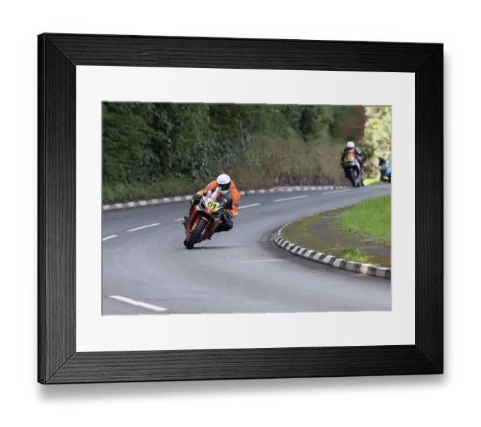 Framed Print : Daniel Forbes (Suzuki) at Quarry Bends 2022 Senior Manx Grand Prix