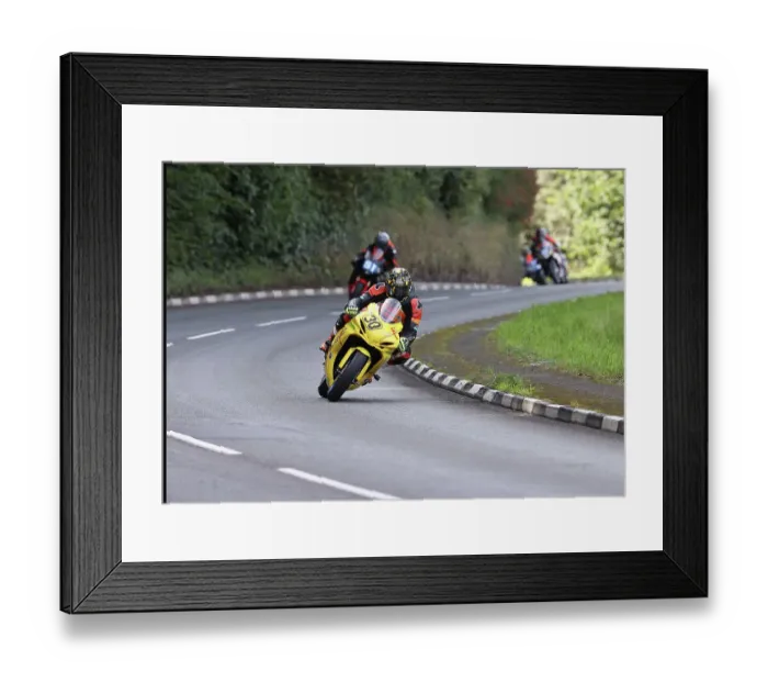 Framed Print : Colin Croft (Suzuki) at Quarry Bends 2022 Senior Manx Grand Prix Framed Print : Colin Croft (Suzuki) at Quarry Bends 2022 Senior Manx Grand Prix