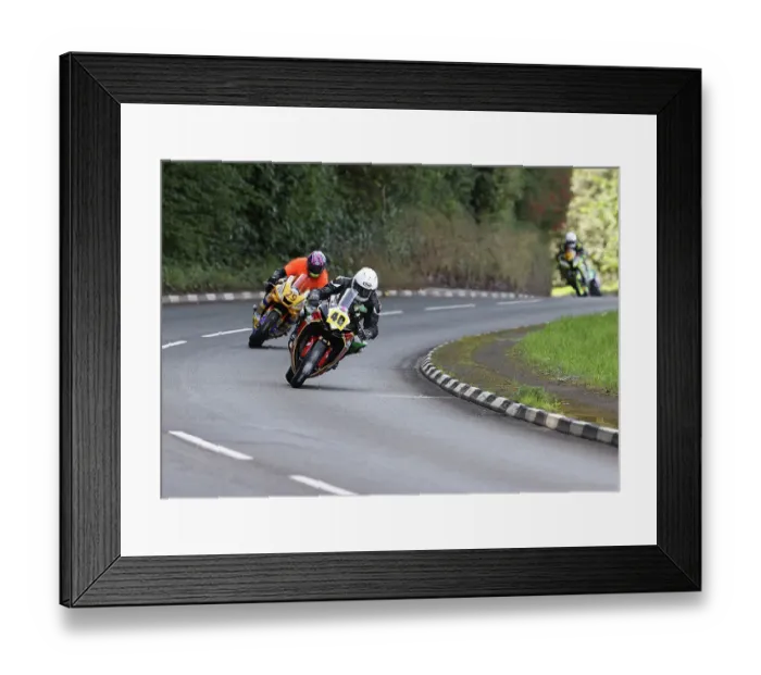 Framed Print : Nigel Rea (Suzuki) and Manxman Paul Cassidy (Yamaha) Framed Print : Nigel Rea (Suzuki) and Manxman Paul Cassidy (Yamaha)