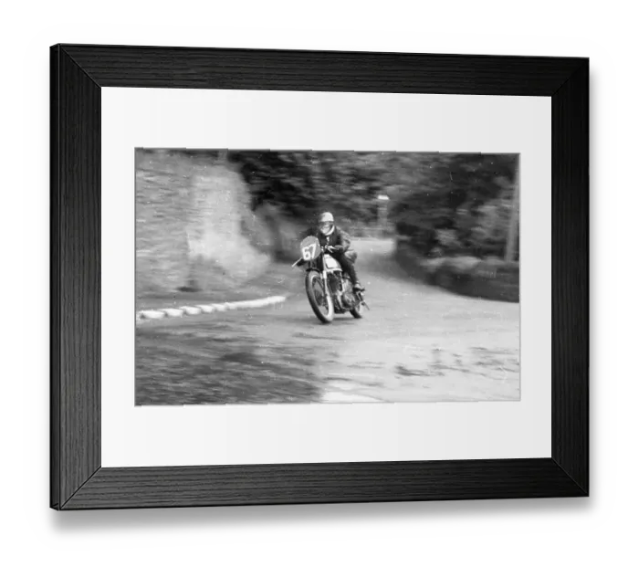 Framed Print : Ken Meadows Norton 1952 Clubman Senior TT Framed Print : Ken Meadows Norton 1952 Clubman Senior TT