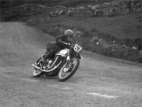 Ken Meadows (Norton) 1952 Senior Clubman TT