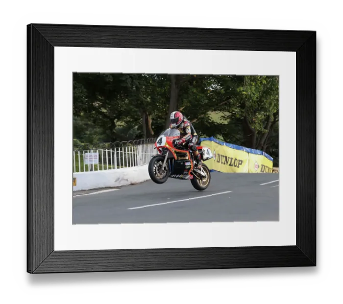 Framed Print : Michael Rutter Suzuki 2022 Classic Superbike Manx Grand Prix Framed Print : Michael Rutter Suzuki 2022 Classic Superbike Manx Grand Prix