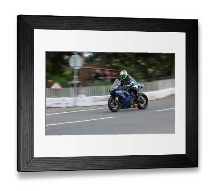 Framed Print : Emmett Burke Suzuki 2022 Senior Manx Grand Prix Framed Print : Emmett Burke Suzuki 2022 Senior Manx Grand Prix