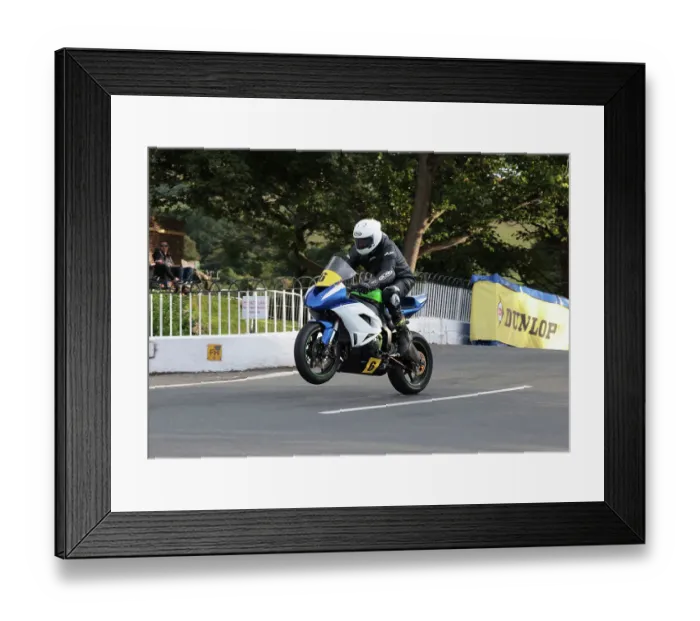 Framed Print : Tom Robinson Kawasaki 2022 SeniorManx Grand Prix Framed Print : Tom Robinson Kawasaki 2022 SeniorManx Grand Prix
