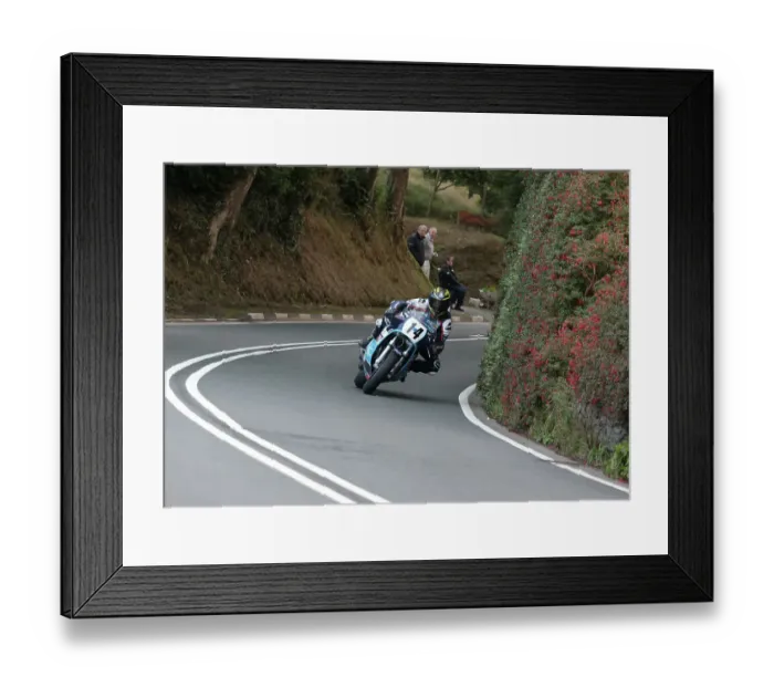 Framed Print : Sam West Suzuki 2022 Classic Superbike Manx Grand Prix