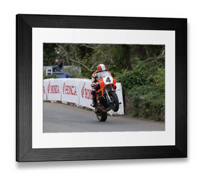 Framed Print : Michael Rutter Suzuki 2022 Classic Superbike Manx Grand Prix Framed Print : Michael Rutter Suzuki 2022 Classic Superbike Manx Grand Prix