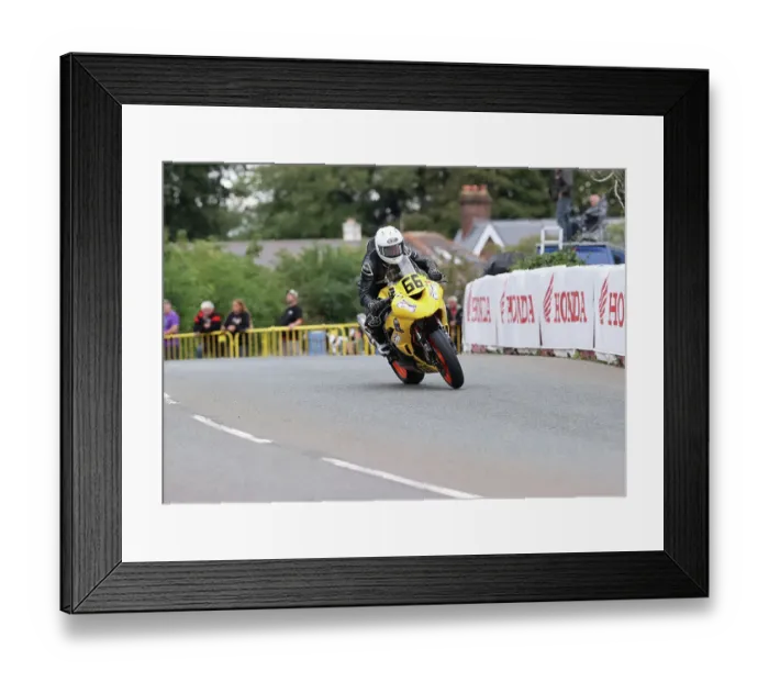 Framed Print : Don Gilbert Kawasaki 2022 Senior Manx Grand Prix Framed Print : Don Gilbert Kawasaki 2022 Senior Manx Grand Prix