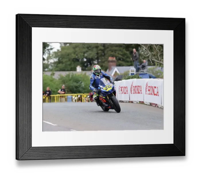 Framed Print : Emmett Burke Suzuki 2022 Senior Manx Grand Prix Framed Print : Emmett Burke Suzuki 2022 Senior Manx Grand Prix