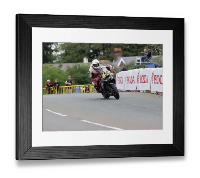 Framed Print : Frenchman Richard Viullermet (Kawasaki) at Sulby Bridge Framed Print : Frenchman Richard Viullermet (Kawasaki) at Sulby Bridge