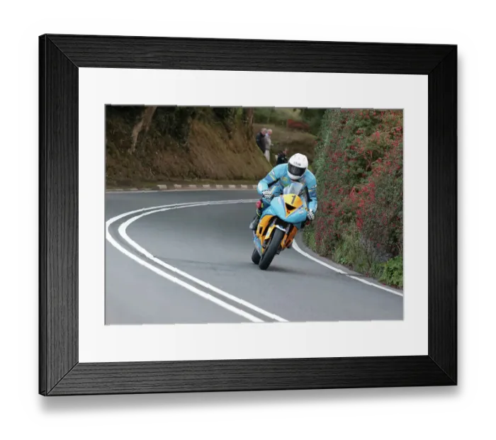 Framed Print : Steven Smith Kawasaki 2022 Senior Manx Grand Prix Framed Print : Steven Smith Kawasaki 2022 Senior Manx Grand Prix