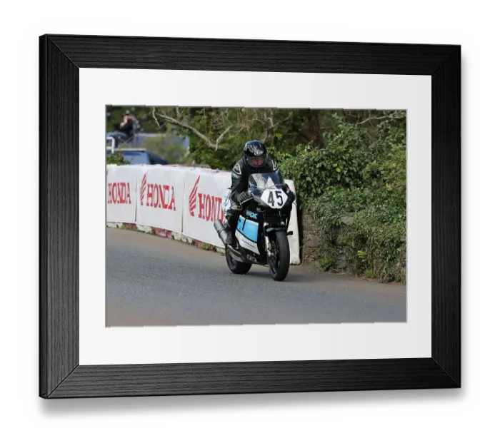 Framed Print : Alan Oversby Suzuki 2022 Classic Superbike Manx Grand Prix Framed Print : Alan Oversby Suzuki 2022 Classic Superbike Manx Grand Prix