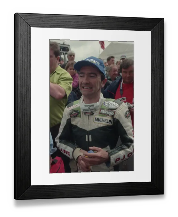 Framed Print : Robert Dunlop Honda 1998 Ultra Lightweight TT Framed Print : Robert Dunlop Honda 1998 Ultra Lightweight TT