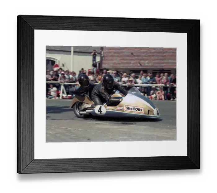 Framed Print : Derek Plummer Brian Marris Ireson Yamaha 1985 Sidecar TT