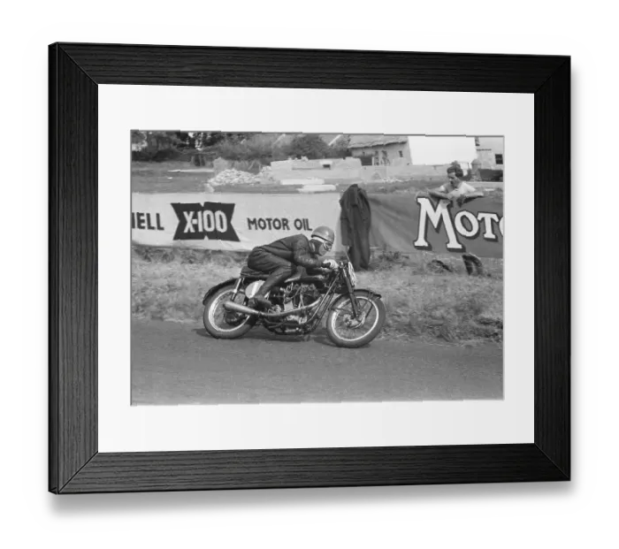 Framed Print : Harold Kirby (Beasley Velocette) 1955 Lightweight Ulster Grand Prix Framed Print : Harold Kirby (Beasley Velocette) 1955 Lightweight Ulster Grand Prix