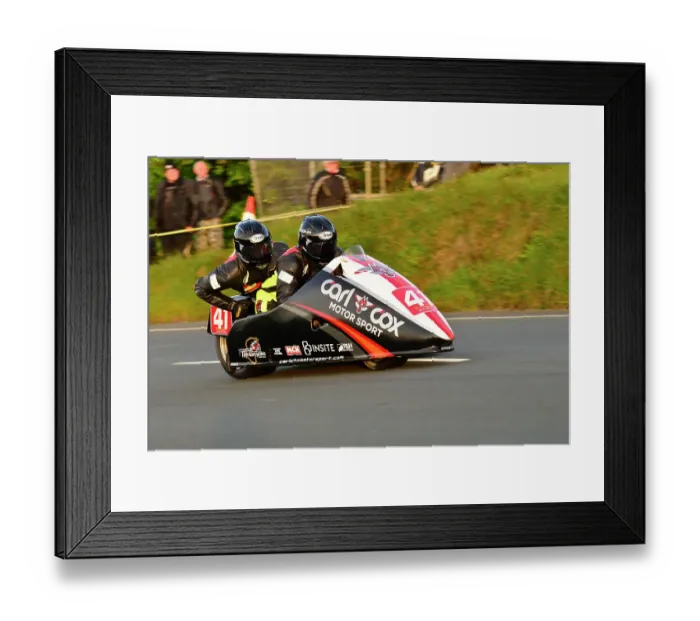 Framed Print : Kiwi Colin Buckley & Robin Shorter Carl Cox F2 2015 Sidecar TT Framed Print : Kiwi Colin Buckley & Robin Shorter Carl Cox F2 2015 Sidecar TT