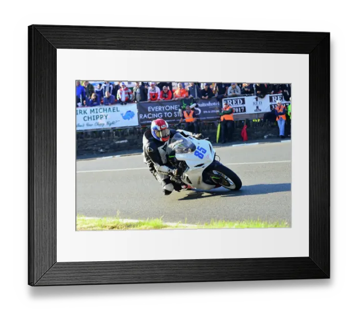 Framed Print : Dave Madsen-Mygdal Suzuki 2015 Supersport TT Framed Print : Dave Madsen-Mygdal Suzuki 2015 Supersport TT