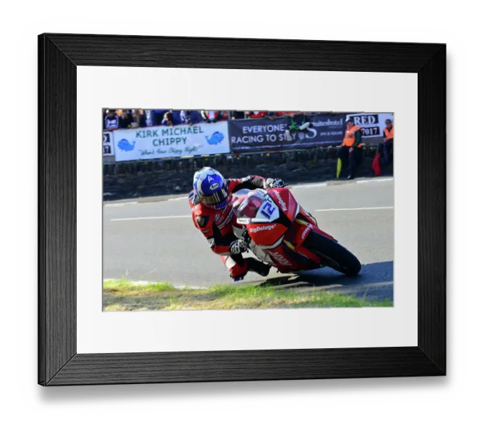 Framed Print : Keith Amor Honda 2015 Supersport TT Framed Print : Keith Amor Honda 2015 Supersport TT